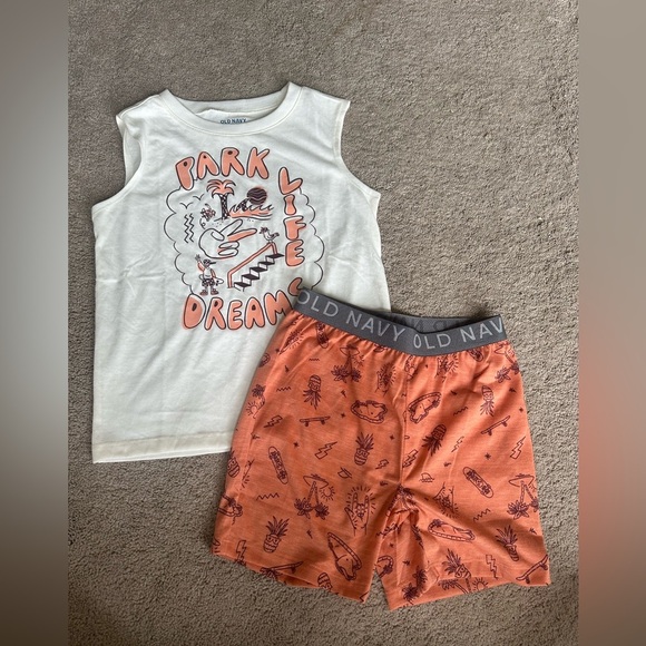 Boys Old Navy pajama set ys 6/7 nwot - Picture 1 of 2